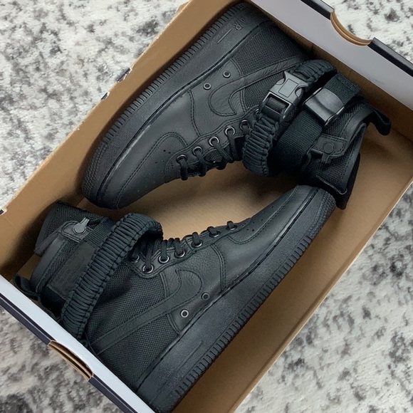 NIB Nike W SF1 women’s sneakers - Picture 8 of 8